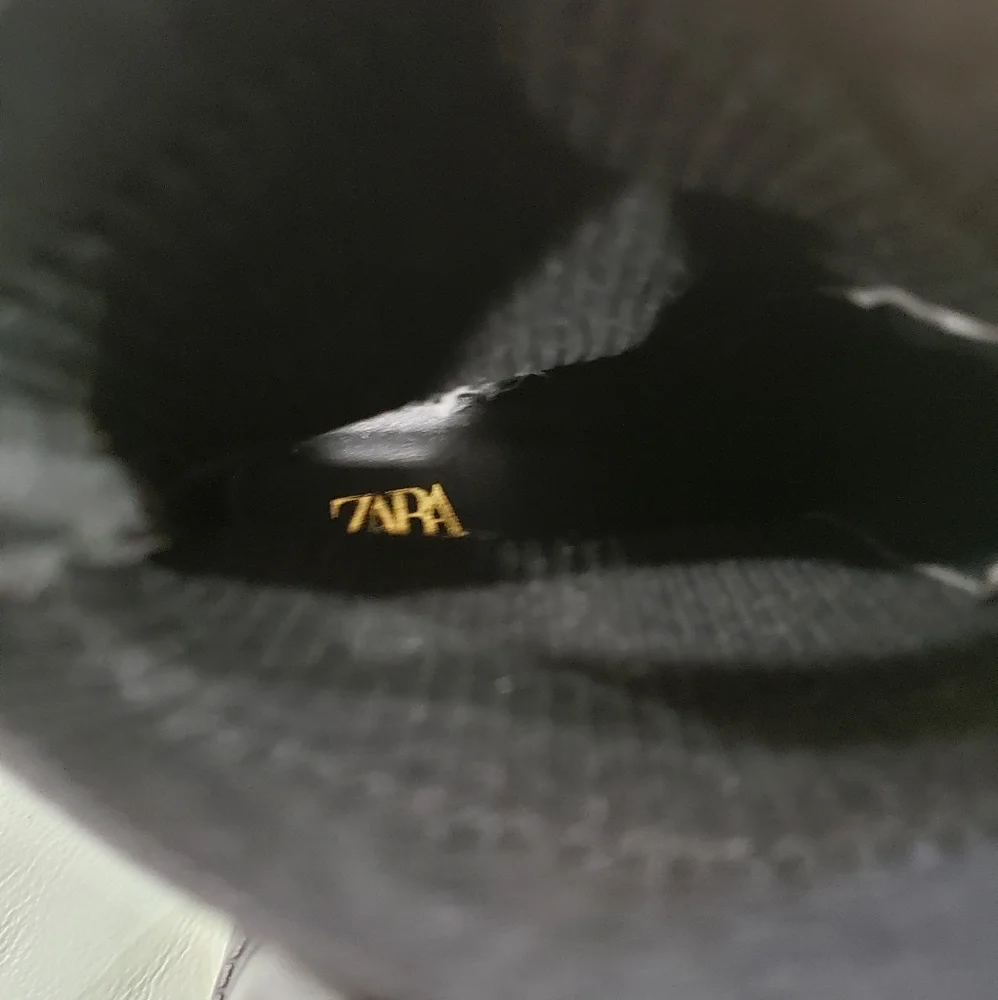 BRAND NEW W TAGS  ZARA ANKLE BOOTS - Picture 4 of 13